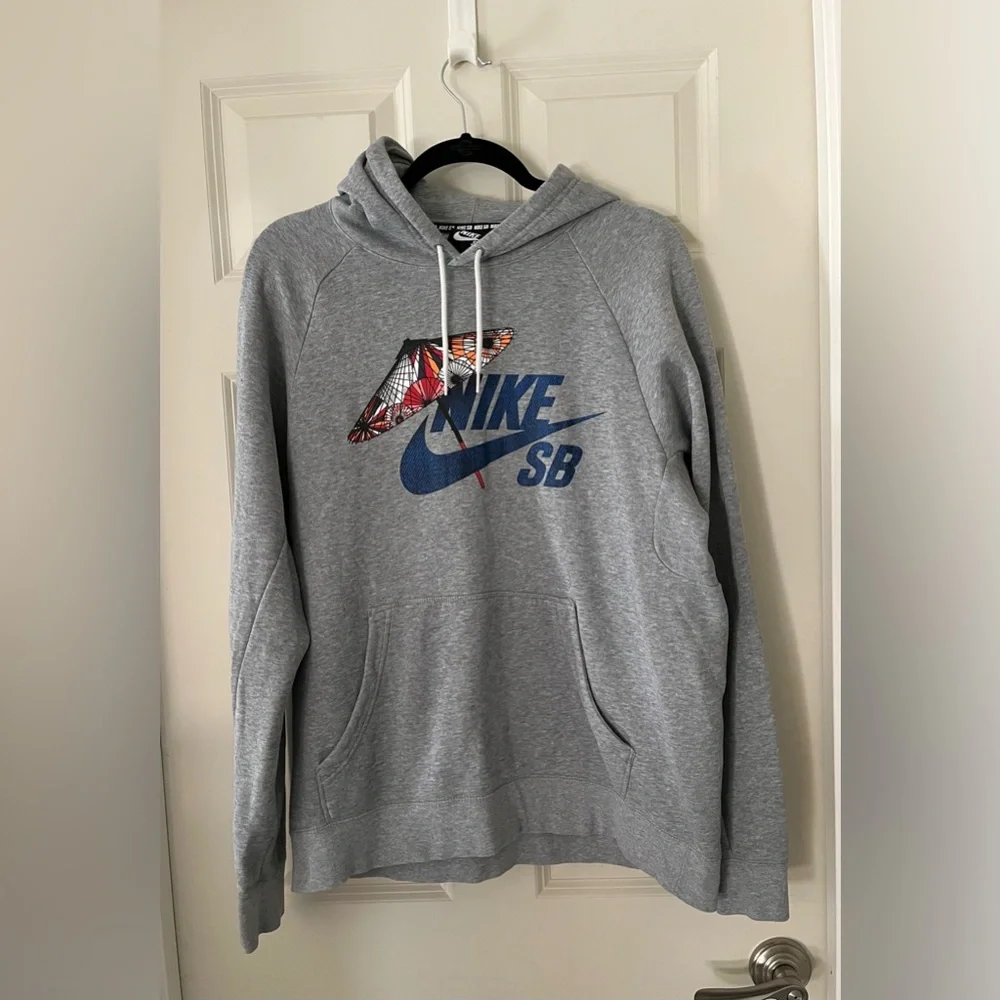 Men’s Nike SB Umbrella Icon Pullover Hoodie Grey & Blue Rare size L